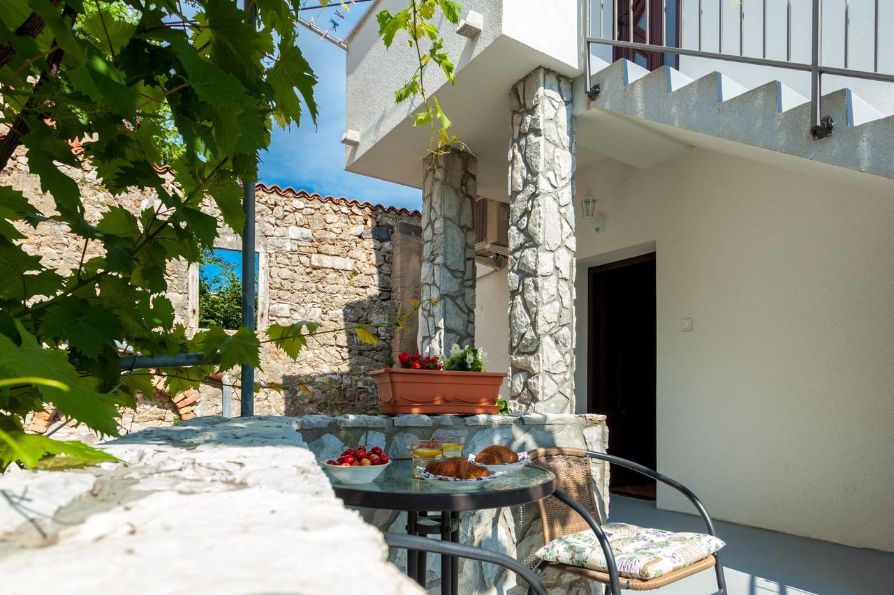 Apartment Placido Krk Крк Экстерьер фото